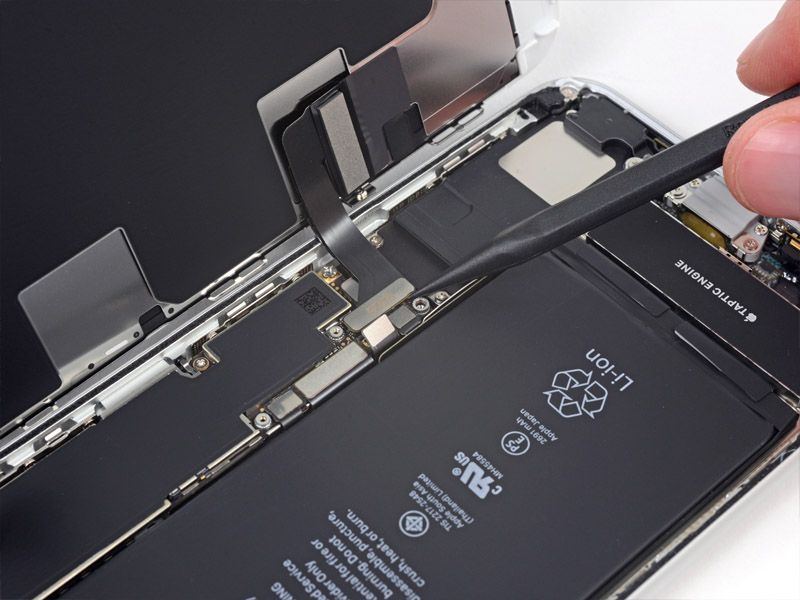 thay-nfc-sac-khong-day-iphone-8-plus-2