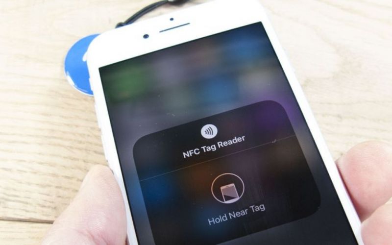 thay-nfc-sac-khong-day-iphone-8-plus-5