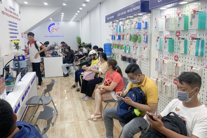  thay-cum-gat-rung-volum-sac-khong-day-iphone-xs-max-6