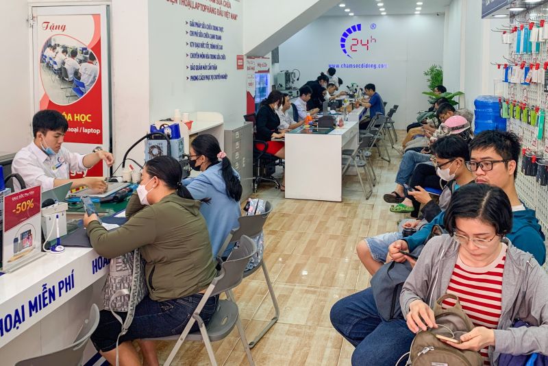 Ép cổ màn hình iPhone 14 Pro 8