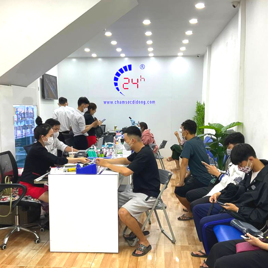 Bệnh Viện Điện Thoại Laptop 24h - Nơi thay màn hình MacBook Pro 13 inch (2020) chính hãng, lấy liền tại TPHCM