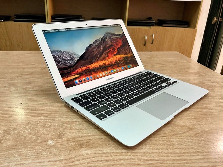 thay-pin-macbook-air-11