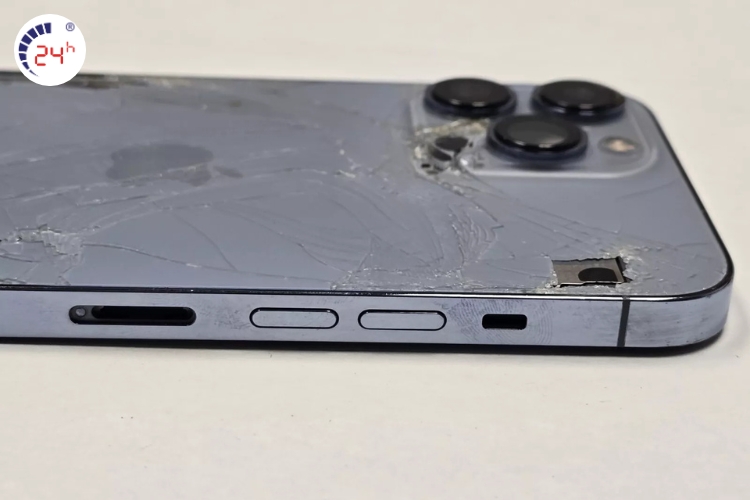 thay kính lưng iPhone 13 Pro Max