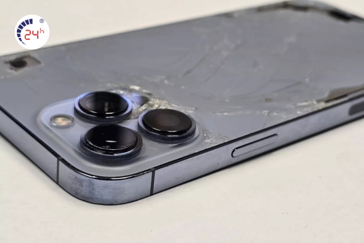thay kính lưng iPhone 13 Pro Max