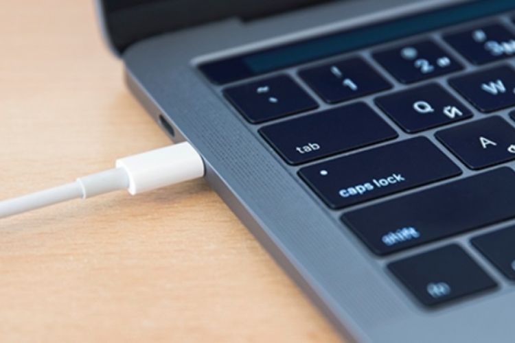 Dấu hiệu nhận biết cần thay Pin MacBook Pro 15 inch A1990 (2018, 2019)