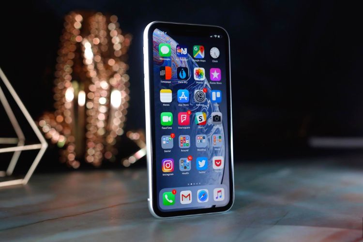 thay camera iPhone XR