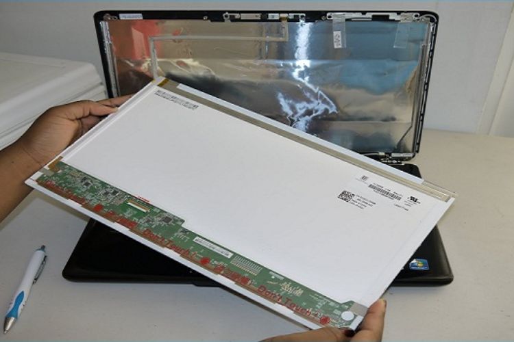 Thay màn hình laptop Dell Inspiron 3521