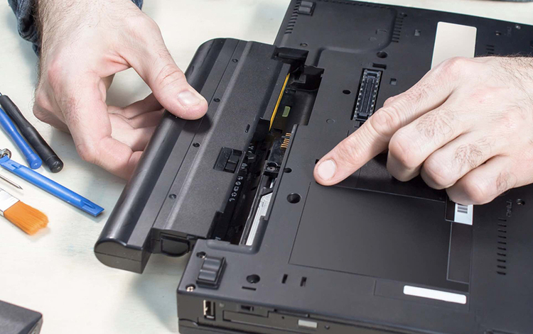 Thay pin laptop uy tín 