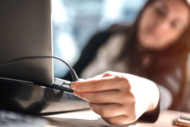 Lý do gây ra tình trạng hư pin của laptop Dell
