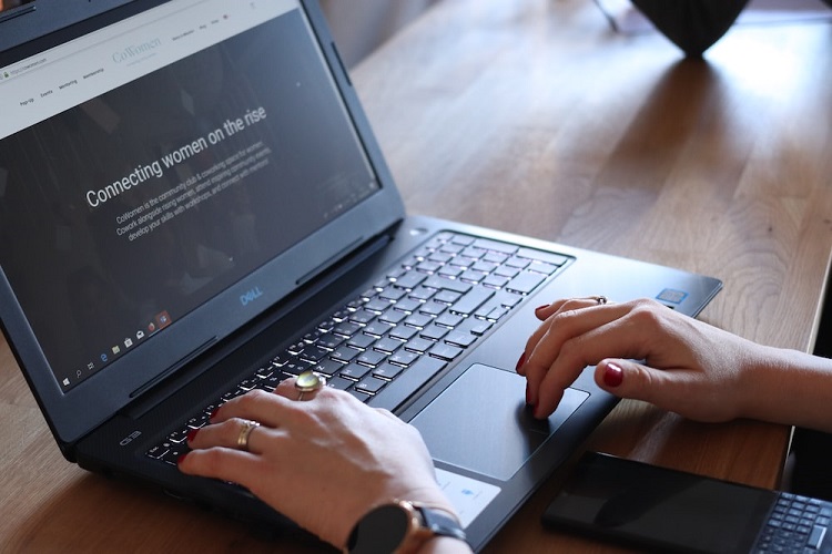 Laptop có biểu hiện nhanh nóng khi bị hỏng