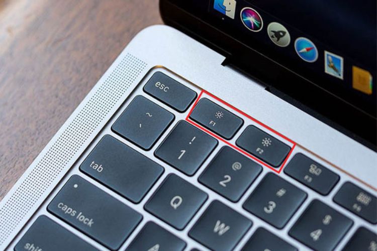 cách chỉnh độ sáng màn hình MacBook1
