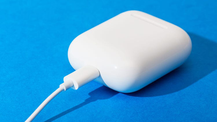 AirPods sạc không vào pin