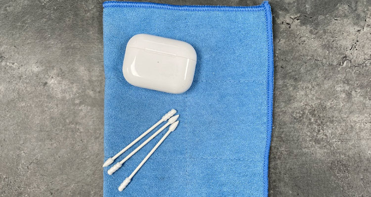 AirPods sạc không vào pin