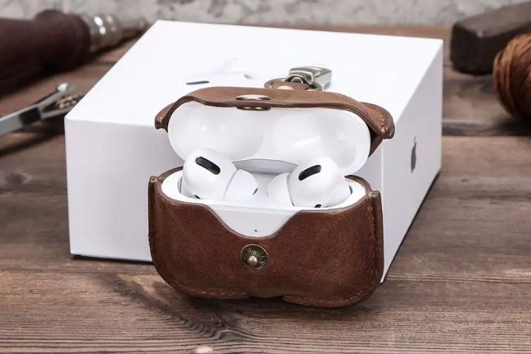 Airpods pro sẽ tự hủy ghép đôi với bất kỳ thiết bị nào được kết nối iCloud của bạn, ngoại trừ iPhone.