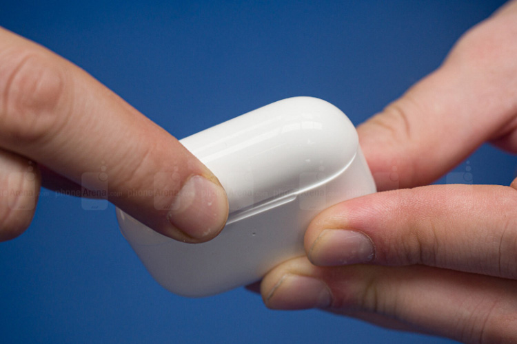 Cách phân biệt tai nghe AirPods Pro thật và giả