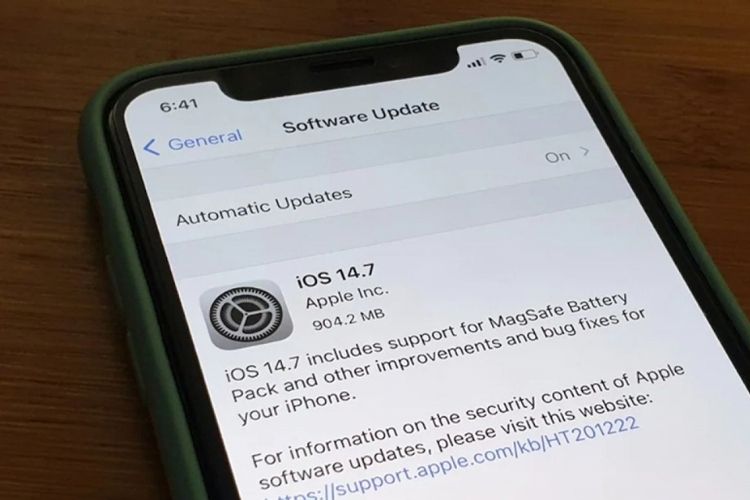 Bạn có thể cập nhật phiên bản iOS mới nhất để hạn chế khả năng theo dõi của người khác