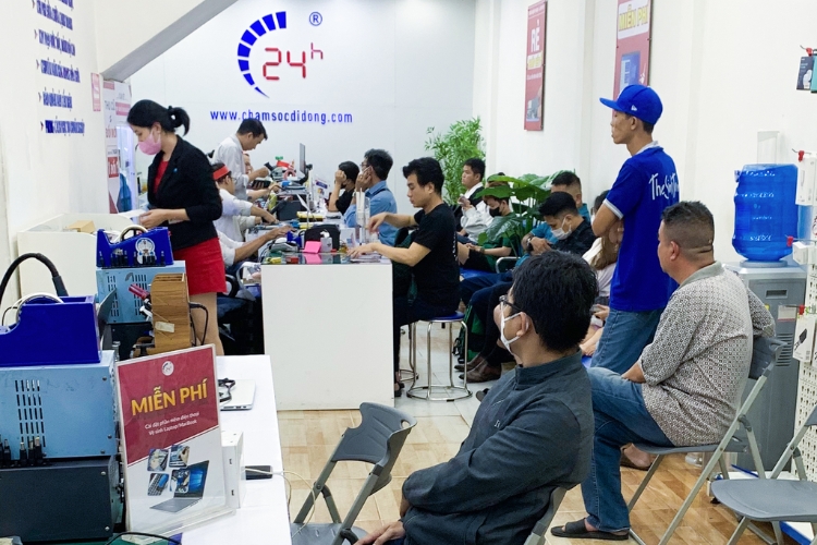 thay pin samsung ở đâu giá rẻ