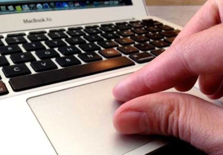 Vệ sinh Trackpad giúp chuột nhạy hơn