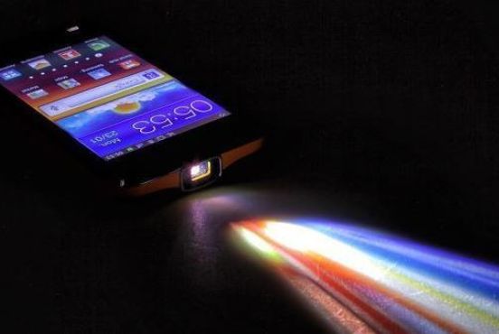 Có rất nhiều cách chiếu màn hình lên tường bằng ứng dụng