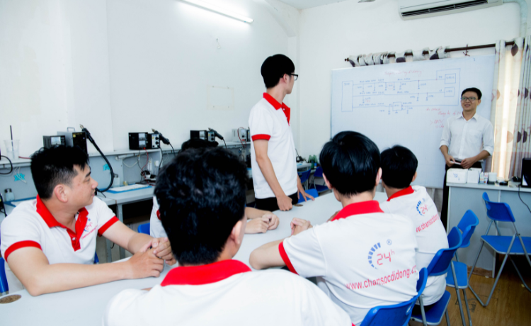 Học nghề sửa chữa điện thoại