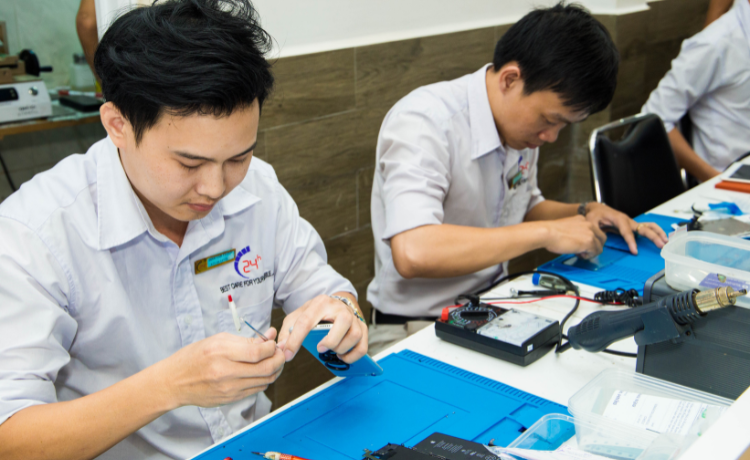 Trở thành kỹ thuật sửa chữa chuyển nghiệp 