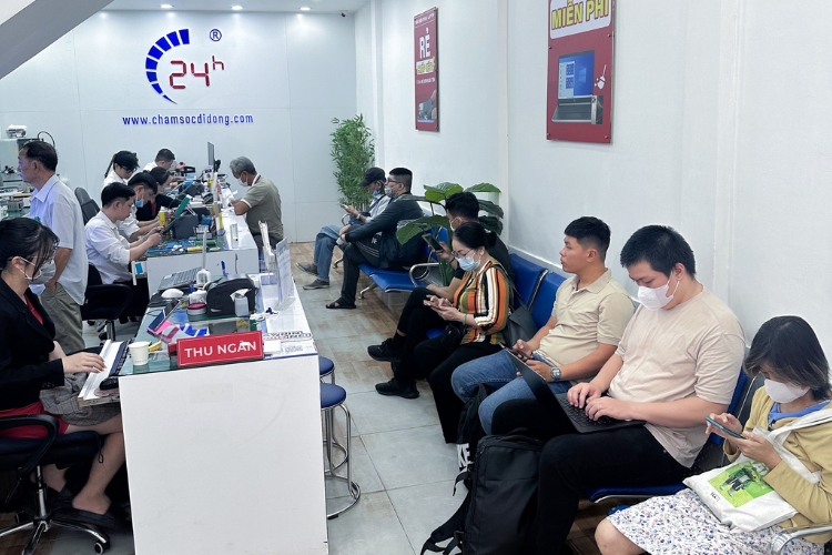Thay pin Samsung tại Bệnh Viện Điện Thoại, Laptop 24h