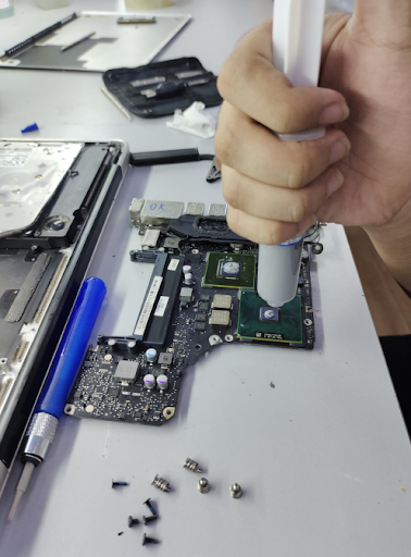 giai-phap-khac-phuc-may-nong-cho-cac-dong-macbook