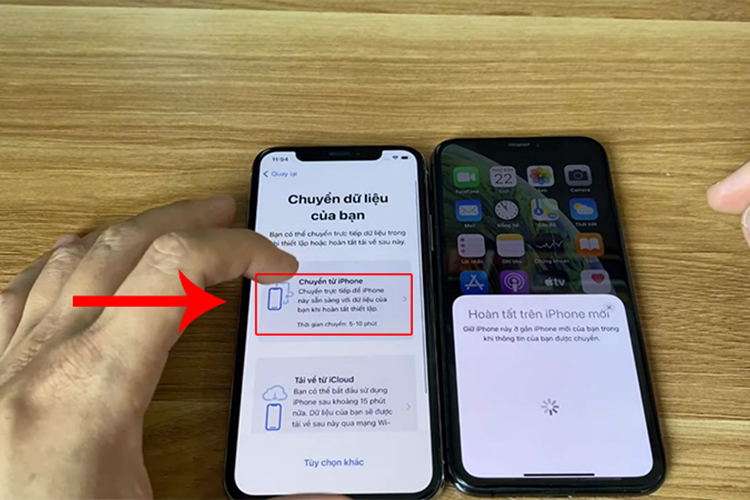 Chọn Chuyển từ iPhone > Đợi thiết bị chuyển dữ liệu là xong.