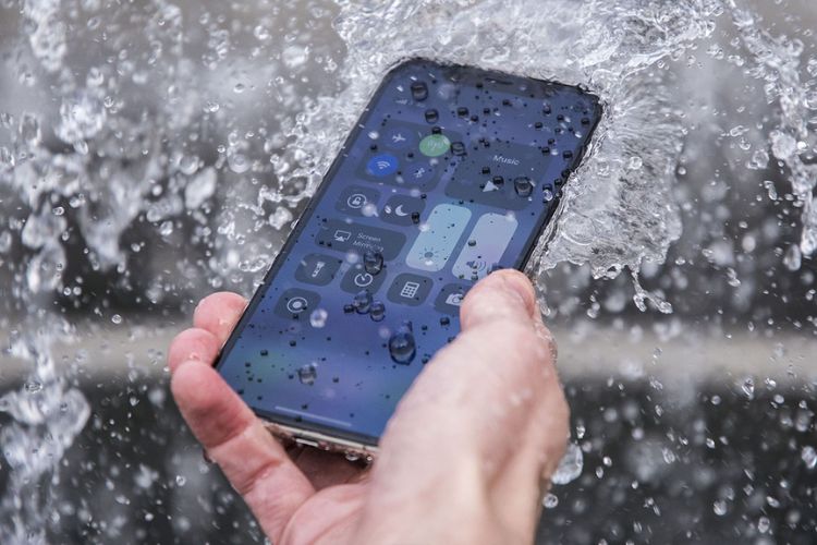 iPhone 11 bị mờ, nhiễu