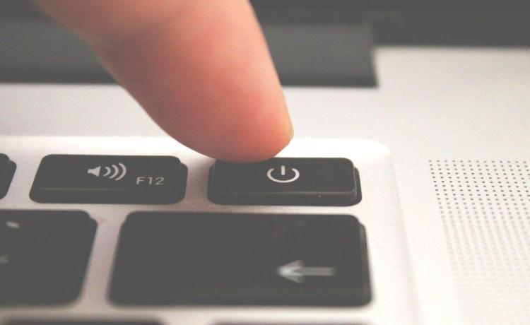 mở máy quá nhiều ảnh hưởng đến ổ cứng laptop 