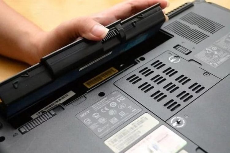 khắc phục laptop Dell sạc không vào pin4
