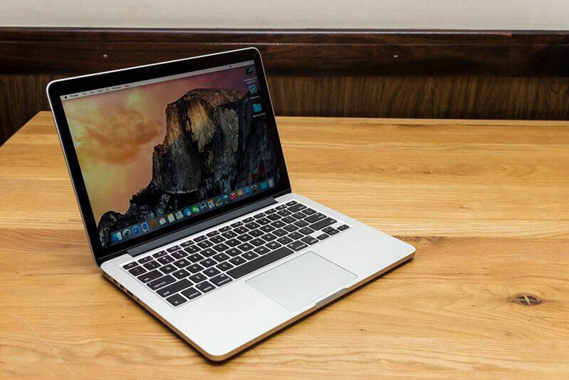 Thay-man-hinh-macbook-pro-15