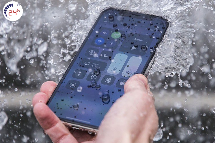  Khắc phục lỗi phản quang do màn hình iPhone bị ngấm nước