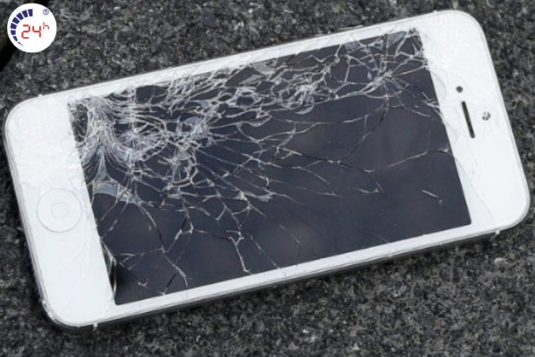 Màn hình iPhone bị vật nặng đè lên