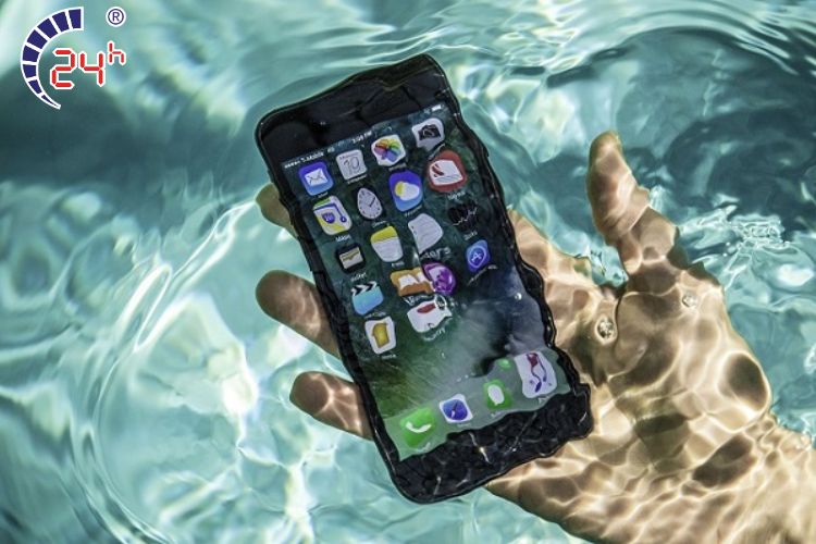 những nguyên nhân khiến màn hình iphone bị vàng