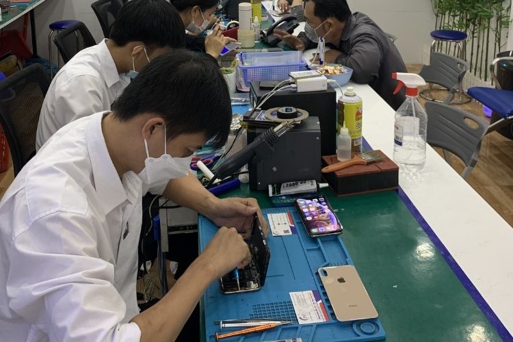 Thời gian kỹ thuật viên sửa chữa cảm ứng thường khá nhanh chóng