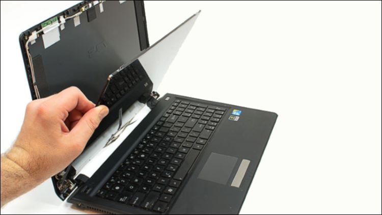 những lỗi khiến màn hình bị trắng xóa