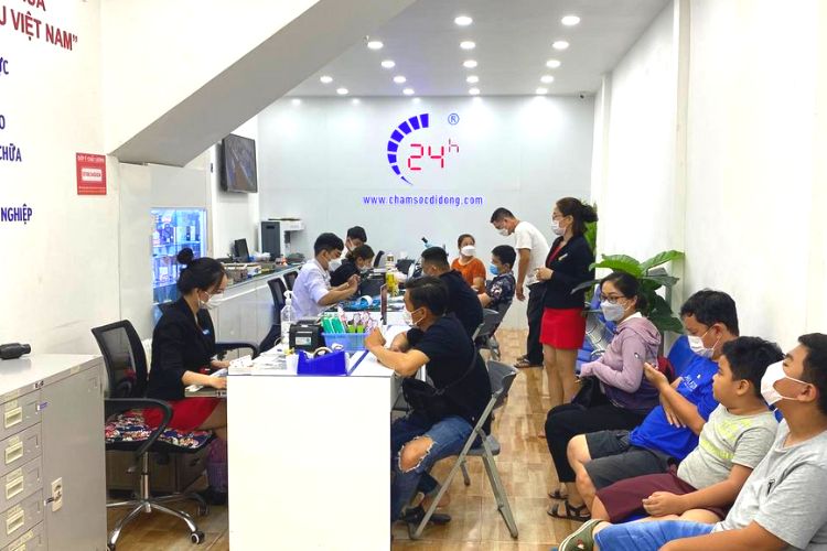 Khách có thể mang thiết bị đến Bệnh Viện Điện Thoại Laptop 24h để cải thiện vấn đề
