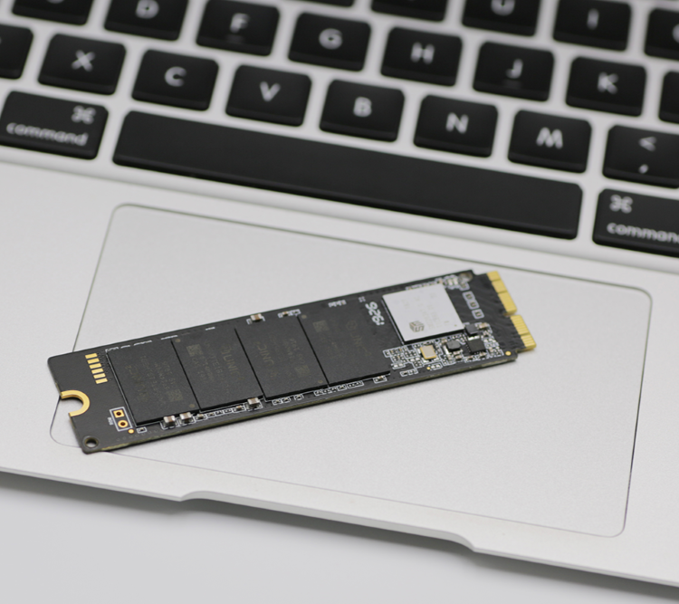 Ổ cứng SSD giúp truy xuất dữ liệu trên máy tính nhanh hơn