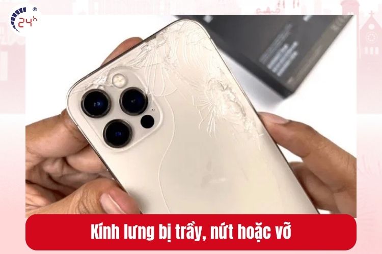 Kính lưng iPhone bị trầy xước nặng