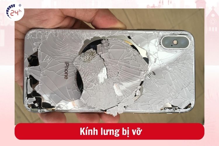 Mặt kính lưng iPhone bị vỡ nặng do rơi rớt