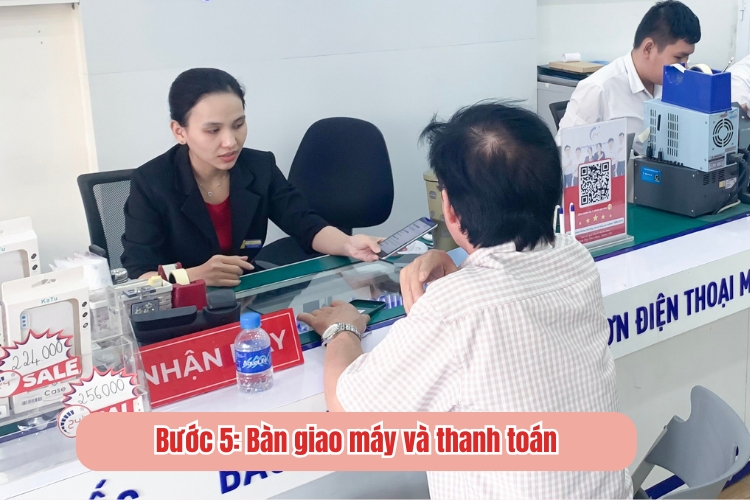 thay kính lưng iphone 12 mini