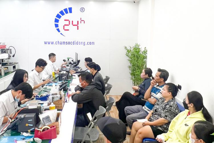 thay mặt kính iPhone 14 Pro Max