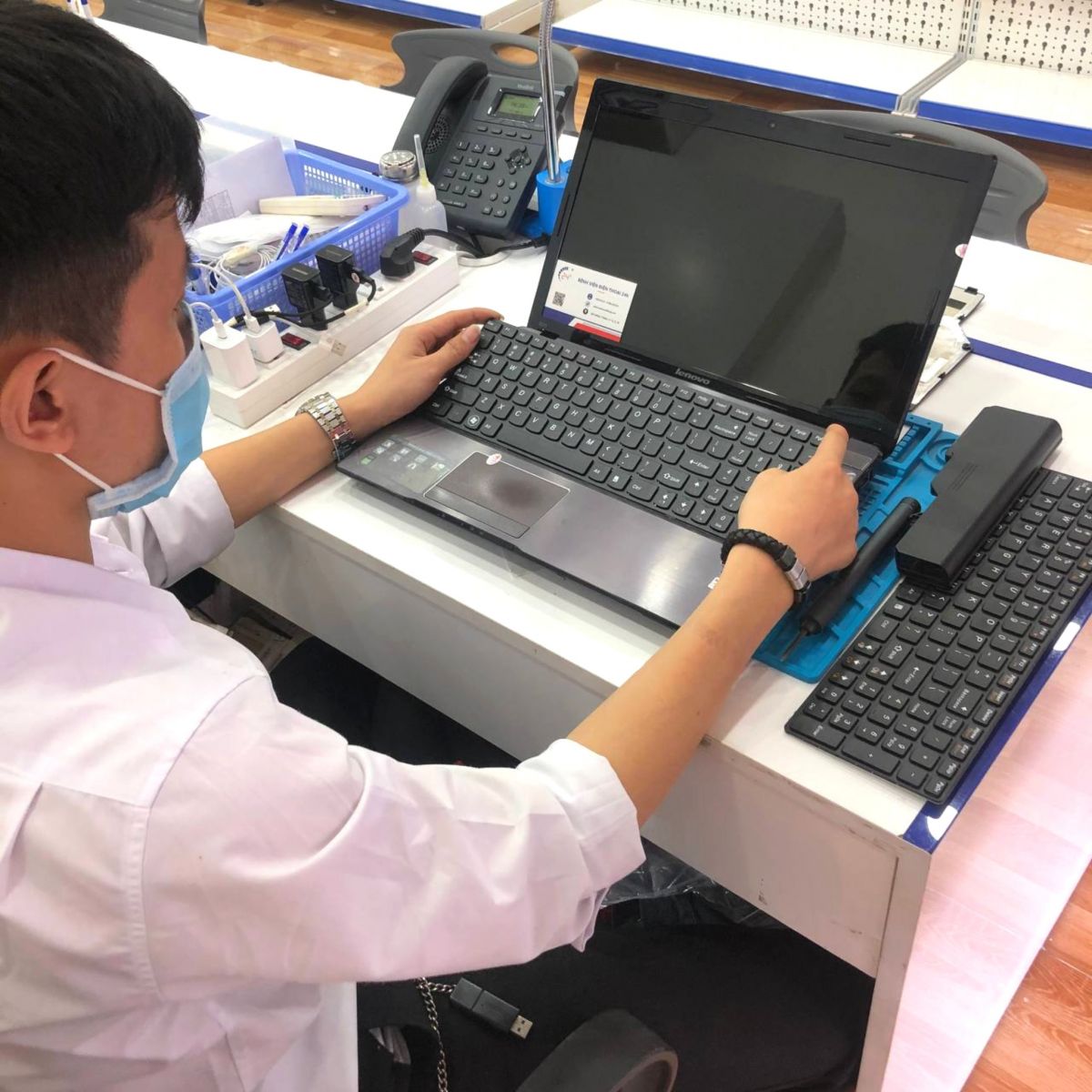 thay-ban-phim-laptop-lenovo-IdeaPad-120S-14IAP