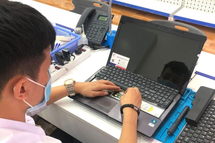 Bệnh Viện Điện Thoại Laptop có 17 năm hoạt động trong lĩnh vực sửa chữa điện thoại, laptop, máy tính, luôn tận tâm phục vụ