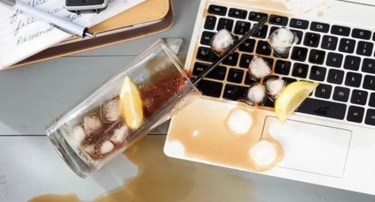 Thay bàn phím Macbook 13