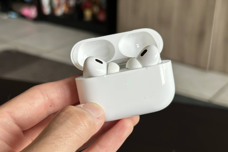 AirPods Pro 2022 thuộc phân khúc cao cấp đến từ nhà Apple