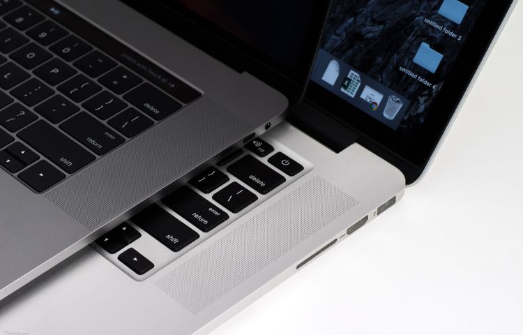 Macbook bị hỏng loa sẽ có tình trạng mất tiếng, âm thanh chập chờn hoặc bị rè.