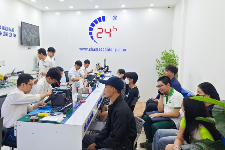 Báo giá thay màn hình iphone 12 mini bao nhiêu tiền