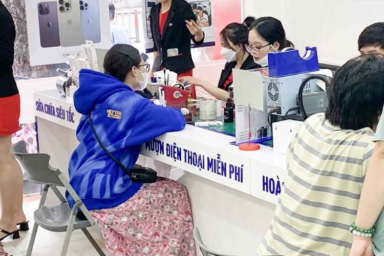 tiếp nhận máy lỗi